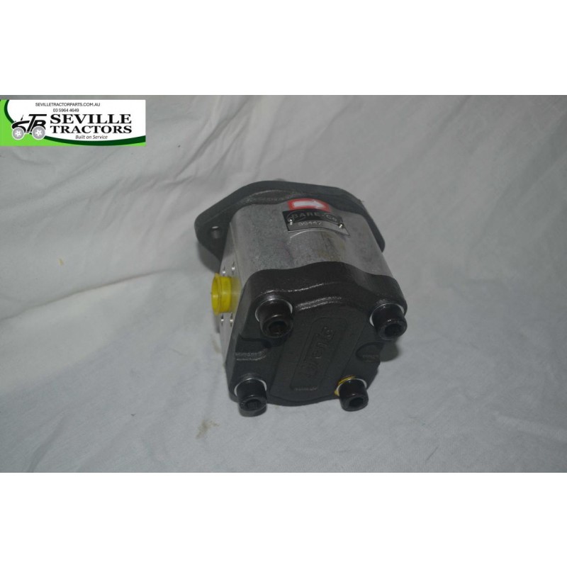 Massey Ferguson Hydraulic Pump B9447