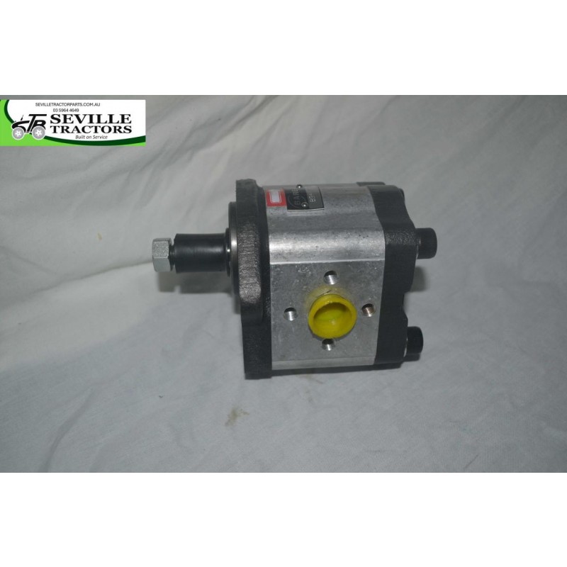 Massey Ferguson Hydraulic Pump B9447
